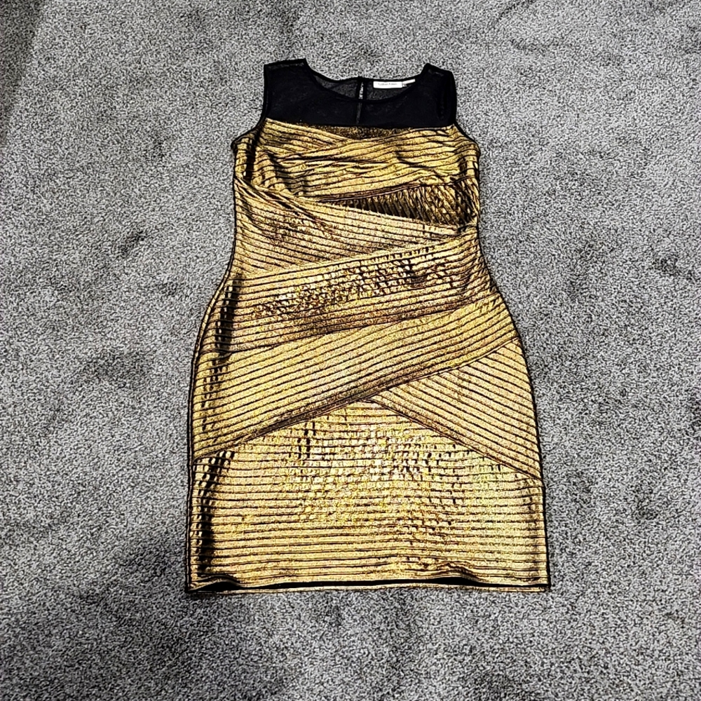 Calvin Klein Bodycon Midi Form Fitting Metallic Gold Sheer Shoulder Dress Size 8